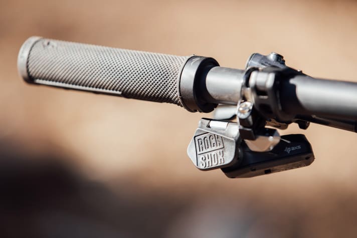   Für 11000 Euro darf man das erwarten: Das S-Works-Modell ist mit der elektronischen Sram XX1 Eagle AXS-Schaltung ausgestattet.