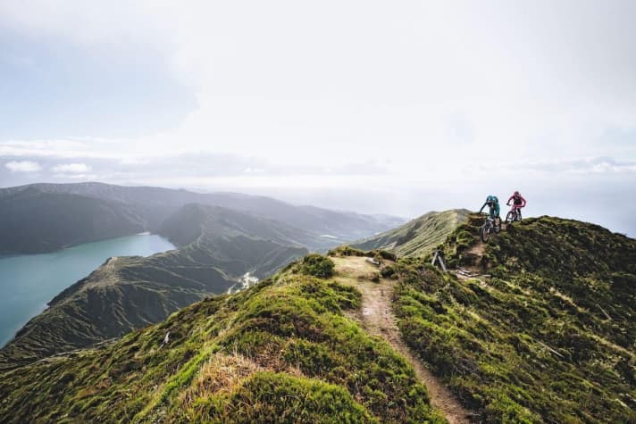   Beste Aussicht und Lieblings-Trail-Berg der Einheimischen: Pico da Barrosa (947 m).