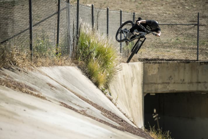   The Ibis Ripmo AF is supposed to be just as tough as its carbon twin.