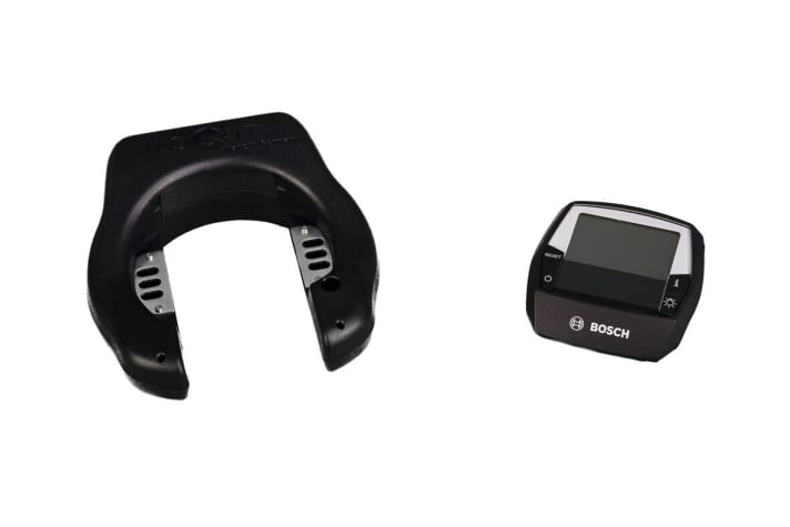 GOLD AWARD WINNER – I LOCK IT e-bike   Hersteller: haveltec   Statement der Eurobike Award Jury: „Abschließen per Display-Mitnahme: Wer das Intuvia-Display vor dem Bäcker abzieht, sichert dank I LOCK IT gleichzeitig das Bike über das damit vernetzte Ringschloss am Hinterrad. Für Kurzzeit Parker eine perfekte Diebstahlsicherung, denn das Display ziehen viele sowieso ab. Dass sich das Unternehmen den Marktführer als Partner ausgesucht hat, ist besonders erfreulich.“