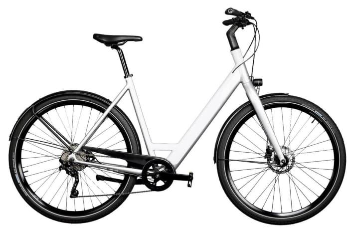 AWARD WINNER - Coboc SEVEN Kallio Manufacturer: COBOC eCycles Statement from the Eurobike Award jury: "Coboc is famous for its lightweight, puristically designed bikes for men. The new model speaks the same minimalist design language and adds elegance to a step-through bike."