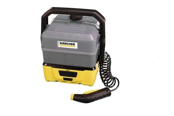AWARD WINNER - Mobile Pressure Washer OC 3 Plus Manufacturer: Kärcher Statement from the Eurobike Award jury: "Handy, smart, practical - super! The mobile bike washer from specialist Kärcher has a modular design, its own battery for use in "JWD" (janz weit draußen) and is also very well thought out in other respects. The water tank is sufficient for the first cleaning. You'll be happy to ride into the mud more often."