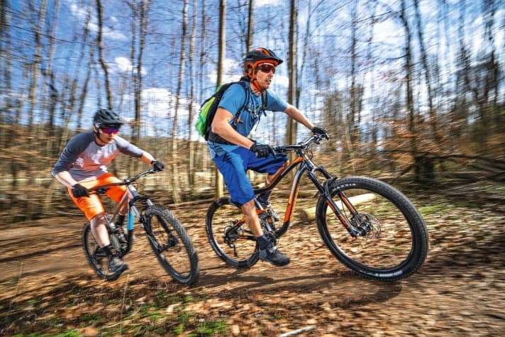   Uphill, the lack of shock platforms and the higher weight of the entry-level bikes put a strain on the thighs.