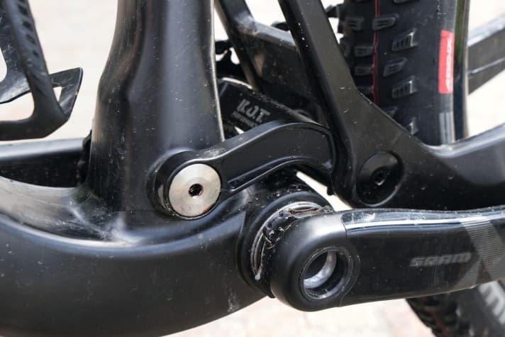   Stoll M1 Worldcup: To save weight, not only the rockers have been redesigned compared to the trail bike.