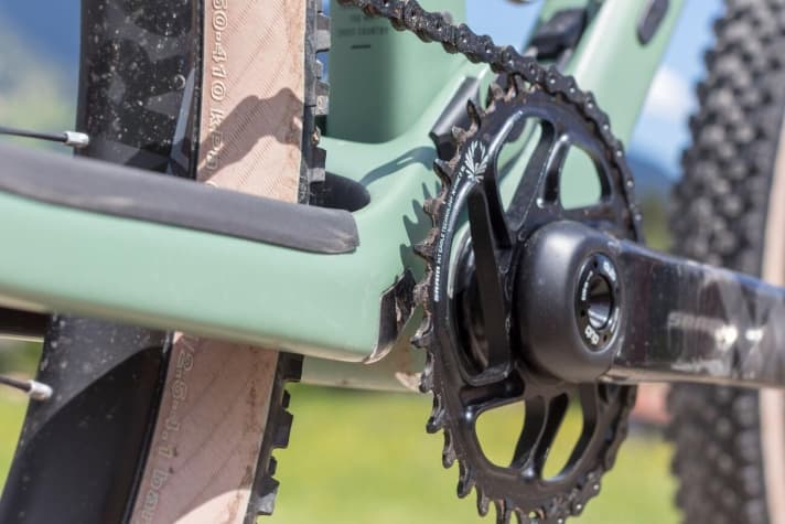   Despite long chainstays of 440 millimetres, the Thrill Hill is by no means sluggish.