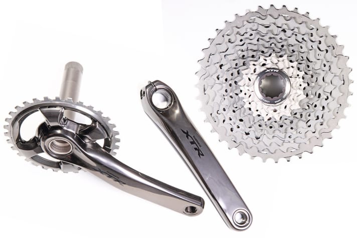   The Shimano XTR can also be ridden as 2x11 or 3x11. How does the hybrid chainring with titanium teeth or the steel/titanium/aluminium cassette consisting of several segments help in the fight against wear?