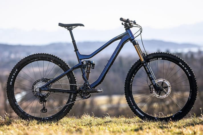   Price-performance hit: the Vitus Sommet 29 VRX in the BIKE test in issue 4/20.