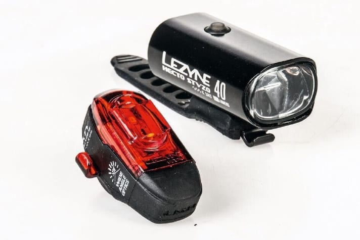 With StVZO approval: Lezyne Hecto 40 + KTV bicycle lights. The so-called K number is printed on the side. However, it may also be embossed in the red glass.