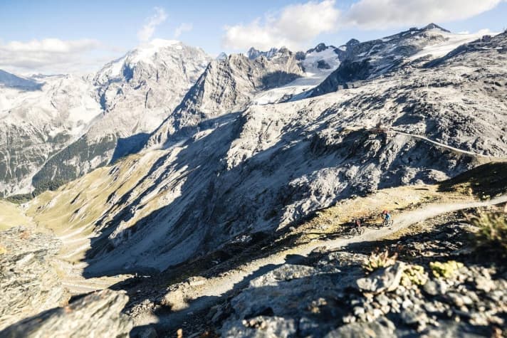 The magnificent scenery around the start of the Goldseeweg Supertrail. The Tibet hut on the Stelvio Pass towers in the background.