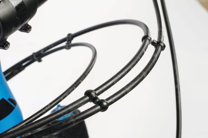   Line clips