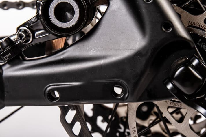   A kickstand can also be retrofitted to the left-hand chainstay on the Bulls Copperhead.