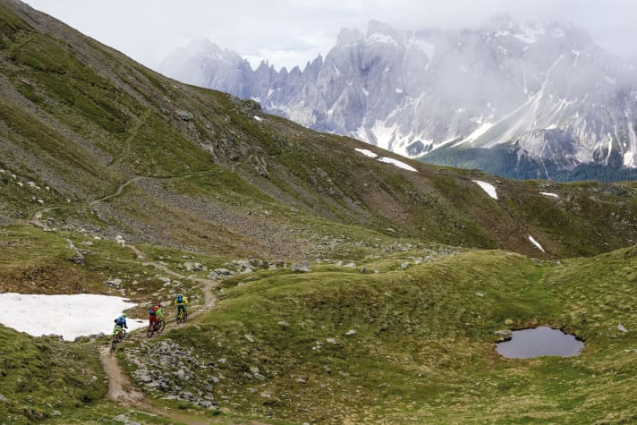   Unterwegs auf dem Ur-Stoneman in den Sextener Dolomiten.