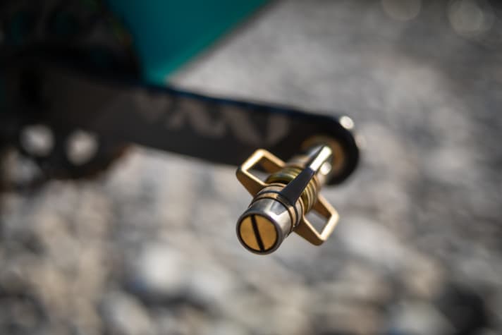   For racers, the Crank Brothers Eggbeater is the ultimate in comfort. You rarely see them on an enduro bike.