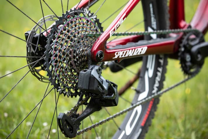   Nur das Beste ist gut genug: Das S-Works Epic schaltet mit der elektronischen Sram AXS.