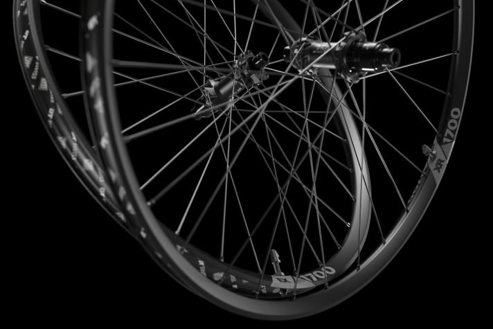   XR 1700 and EX 1700: Aluminium wheels for cross-country bikers and enduro riders.