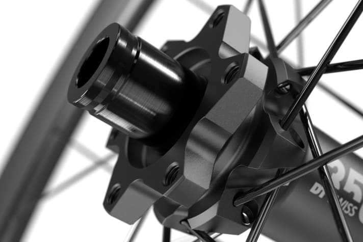   Only the EX 1700 Spline is available with a 6-hole brake disc mount.