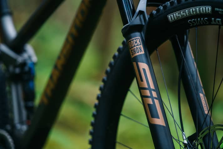   A Rockshox SID with 120 millimetres of shock absorption is fitted to the front of all three Spur complete bikes.