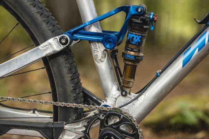   The rear suspension on the Saturn is extremely sensitive.