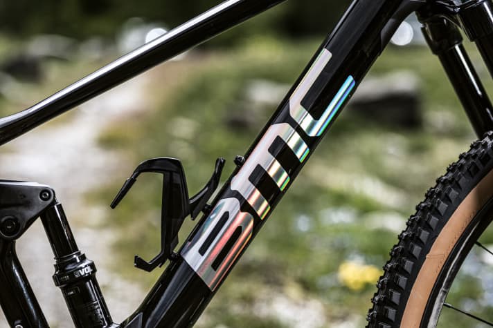   The generously designed frame triangle has space for a large water bottle.