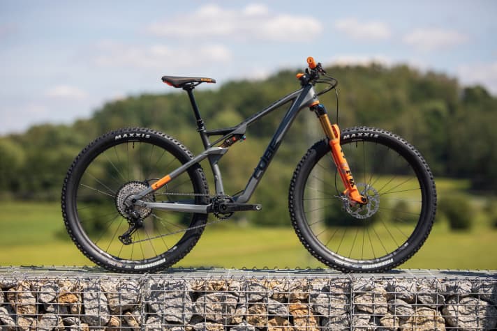   Günstiger als im Vorjahr und mit Shimano statt Sram: das beliebte AMS 100 in der TM-Version.