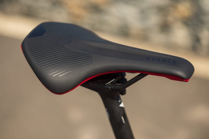   Short and wide: The Nuance SL saddle comes from Cube.