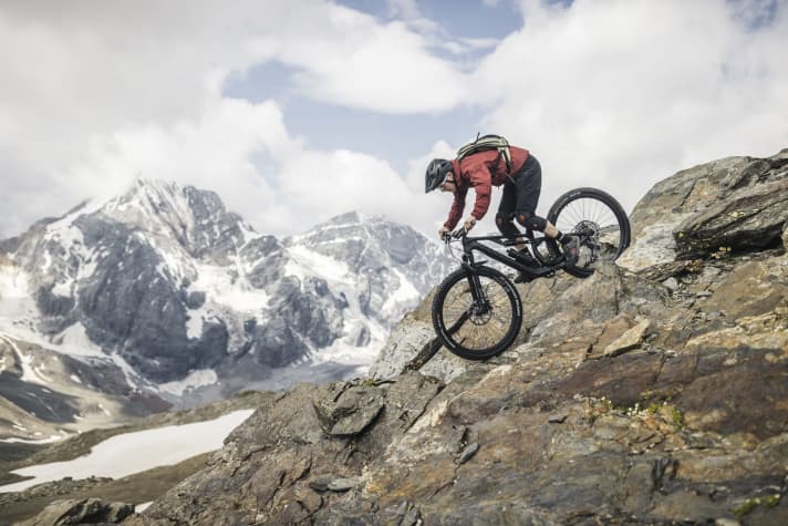   Wir konnten das Neuron CF LTD bereits ausgiebig im alpinen Gelände testen.