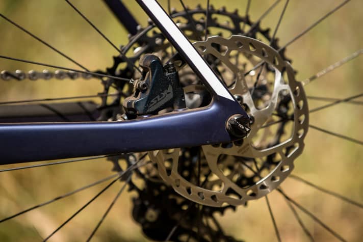   Also included everywhere: the Quixle thru-axle at the rear.