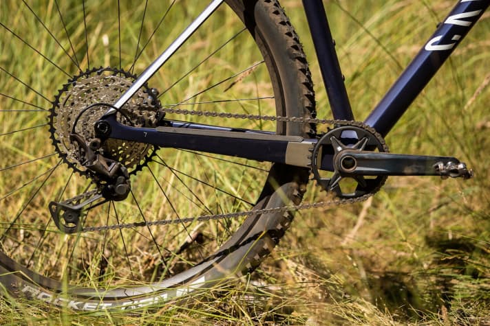   Nur zwei der neun Modelle kommen mit Shimano-Antrieben, darunter das CF 6 mit SLX-Gruppe.