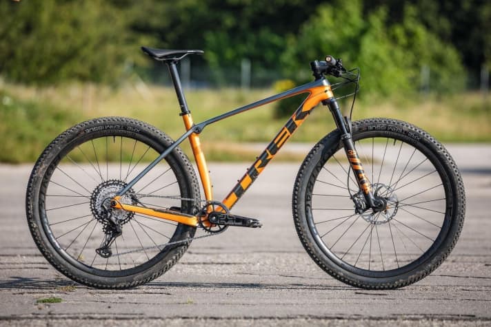  A top Trek model for 3500 euros: the Procaliber 9.8 for the 2021 model year.