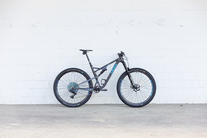   The Stoll T2 is available from 10.5 kilograms*. A real statement for a balanced 140-millimetre trail bike.