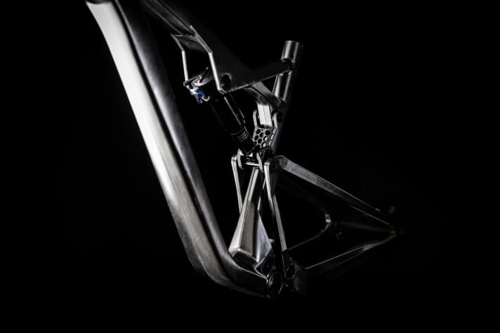   The new Stoll carbon frame is said to be a whole 300 grams lighter and yet still stiffer.