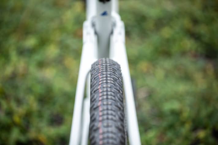 Der neue Racing Ray mit Super Race-Karkasse kommt als Hinterreifen zum Einsatz.