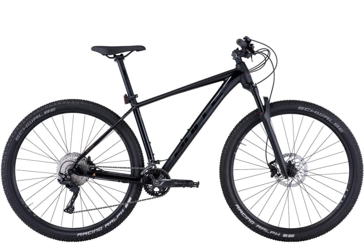 Over the years, the Copperhead has become Bulls' best-selling bike. To celebrate Bulls' 25th anniversary, there will be a special edition of the Copperhead 3 in matt black, with handlebars and other accents in gold. The €1299 hardtail will be equipped with a Shimano XT/Deore mix with 2x11 gears and a Rockshox Judy Gold fork.