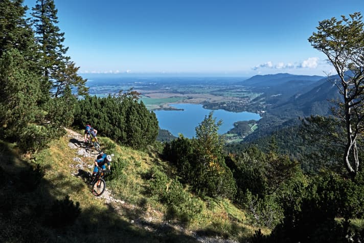   Tiefblicke auf Kochel- und Walchensee sind bei der Herzogstand-Tour in jedem Fall garantiert.