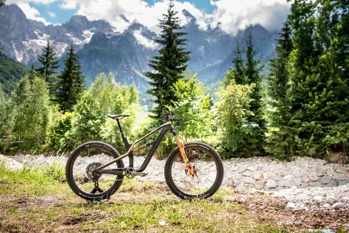   Wir konnten die neue Shimano XTR-Schaltung am Canyon Spectral testen.