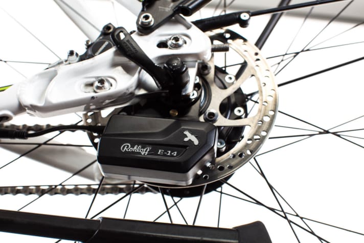 <a href="http://www.rohloff.de/" target="_blank" rel="noopener noreferrer nofollow">Rohloff</a> E-14 shifting unit - Gold Award New from Rohloff: The electric shifting unit controlled via CAN bus. Manual or automatic shifting of the Speedhub, even without cables!  Jury Statement: Together with the E-Shift function of the new Bosch drive, the Rohloff 14-speed hub gear now also shifts electronically. We were immediately impressed by this new option in our practical test. Here, a large automotive supplier is working together with a small quality manufacturer.