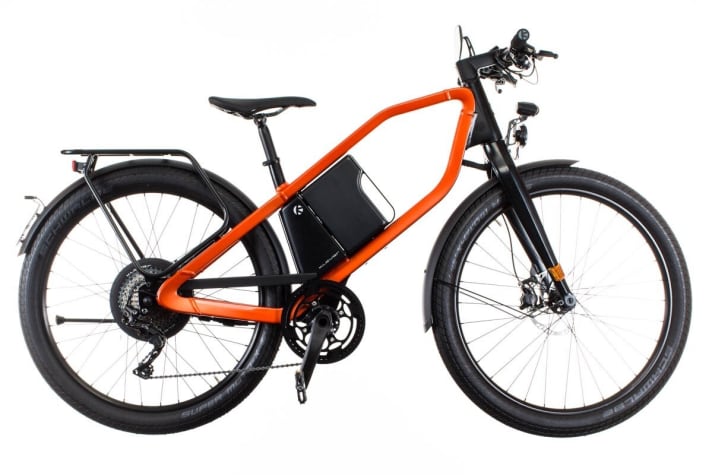 <a href="http://www.klever-mobility.com/de" target="_blank" rel="noopener noreferrer nofollow">Klever</a>  X-Speed   Mit dem 600 Watt starken S-Pedelec von Klever braucht man eigentlich kein Auto mehr.  Jury Statement: Durch sein besonderes Design hebt sich das X-Speed von anderen Pedelecs mit Hinterradantrieb ab. Die Ausstattung ist durchgehend hochwertig und auch die hohe Akkukapazität von 850 Wh hat uns überzeugt. Der Unisex-Rahmen dient als Plattform für verschiedene Varianten.