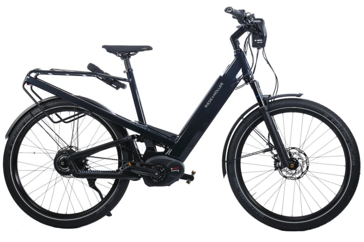 GOLD AWARD WINNER - Riese und Müller Homage   Das Homage ist im Sortiment des E-Bike-Spezialisten Riese & Müller bereits ein Klassiker, der nun im neuen Modelljahr mit einem ABS-System von Bosch zum Vorreiter für Sicherheitstechnik avanciert.   Statement der Eurobike Award Jury: "Besonders hervorzuheben ist das ABS-System des vollgefederten Homage, das insbesondere ungeübten oder älteren Pedelec-Fahrern Vertrauen und Sicherheit bietet. Auch das integrierte Design und die stufenlose Schaltung des komfortablen Cityrades gefallen uns."