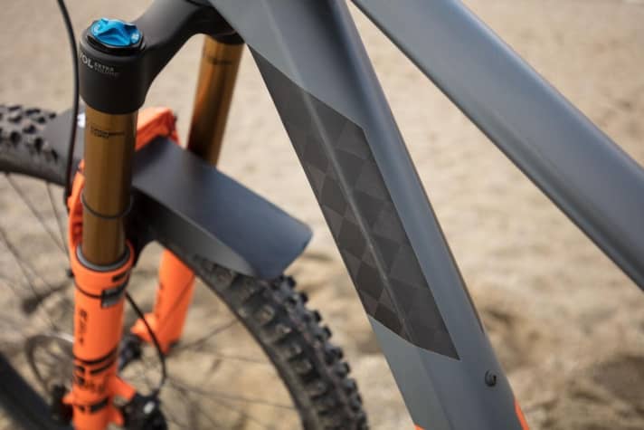   High-quality C:68 carbon is used in the TM model. C:68 means 68 percent fibre content and only 32 percent resin.