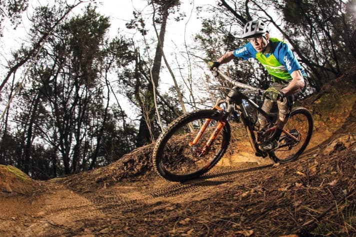   The new Cube Stereo 150 is not bulky, but in tight corners the rider has to show physical effort to change direction.