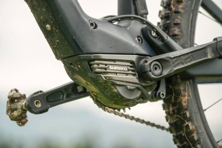   The slim shape of the Shimano EP8 is shown to its best advantage on the Orbea Rise. The Spaniards have kept the casing of the drivetrain very discreet.