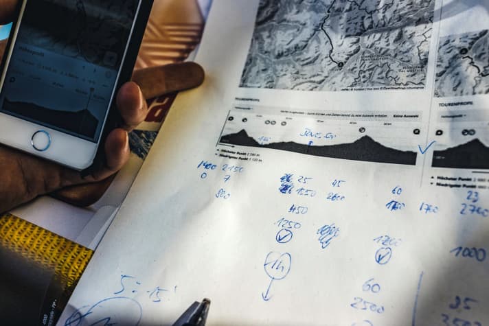   Office time: Battery management needs to be meticulously planned. The remaining running time can be easily calculated using the altitude profiles.