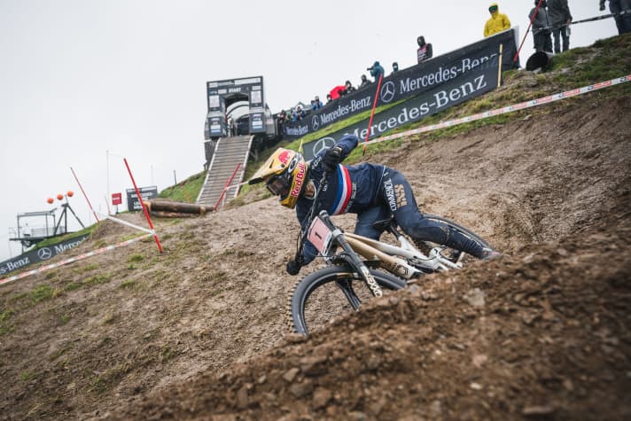   BIKE WM 2020 DH Elite Finals: Myriam Nicole (FRA)