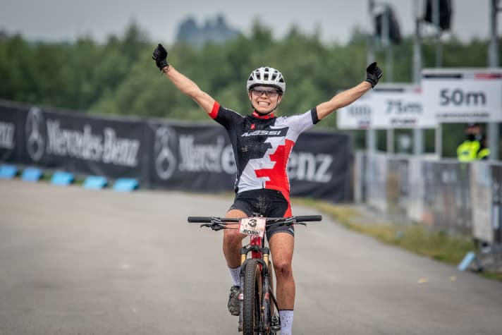   First race in the elite class, first victory for the 21-year-old Frenchwoman.