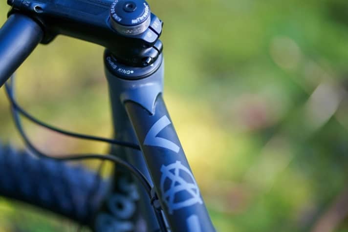   Hübsch: Das Aufeinandertreffen von Rohr und Muffe. 