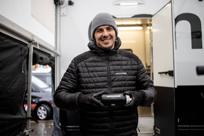 Keeps the World Cup bikes of Maxime Marotte, Manuel Fumic and Henrique Avancini in shape as team mechanic: Andreas Pscheidl.