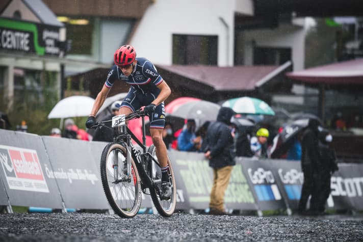   France fielded their elite rider Jordan Sarrou in the final round.