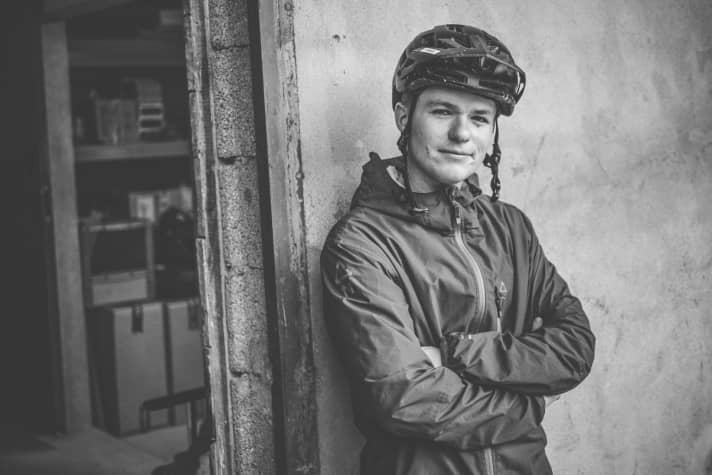   Max Fuchs, tester (1.74 metres): "The Commencal may not be the more consistent freerider, but it's fun in any terrain. Even I would go for the L-frame."