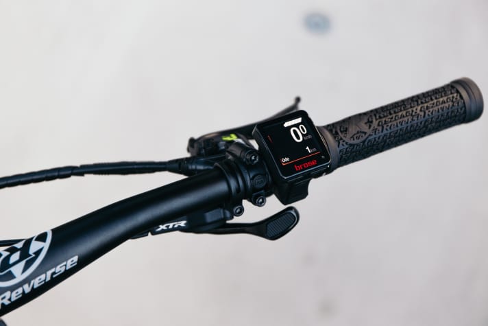   Compact and clear: the slim Brose display.