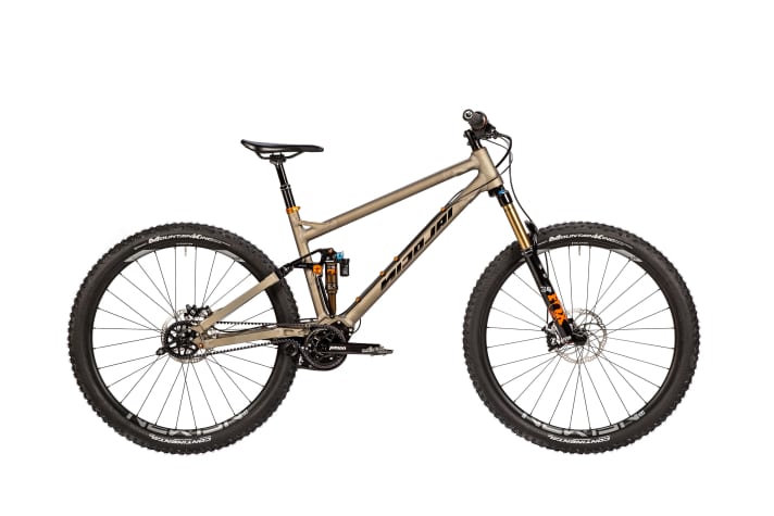   Beim Saturn 14 Getriebe-Bike wird Wartungsarmut großgeschrieben: Im Viergelenker-Hinterbaus sitzen 4-fach gedichtete Industrielager.